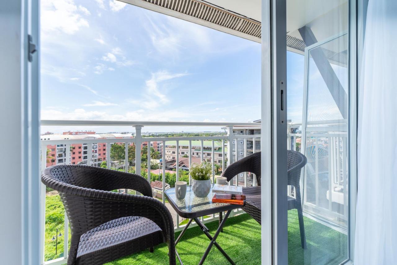 732 Express Condotel, 3 Minutes To Airport, With Gym & Pool Fast Wi-Fi, Free Netflix Lapu-Lapu City Exteriör bild