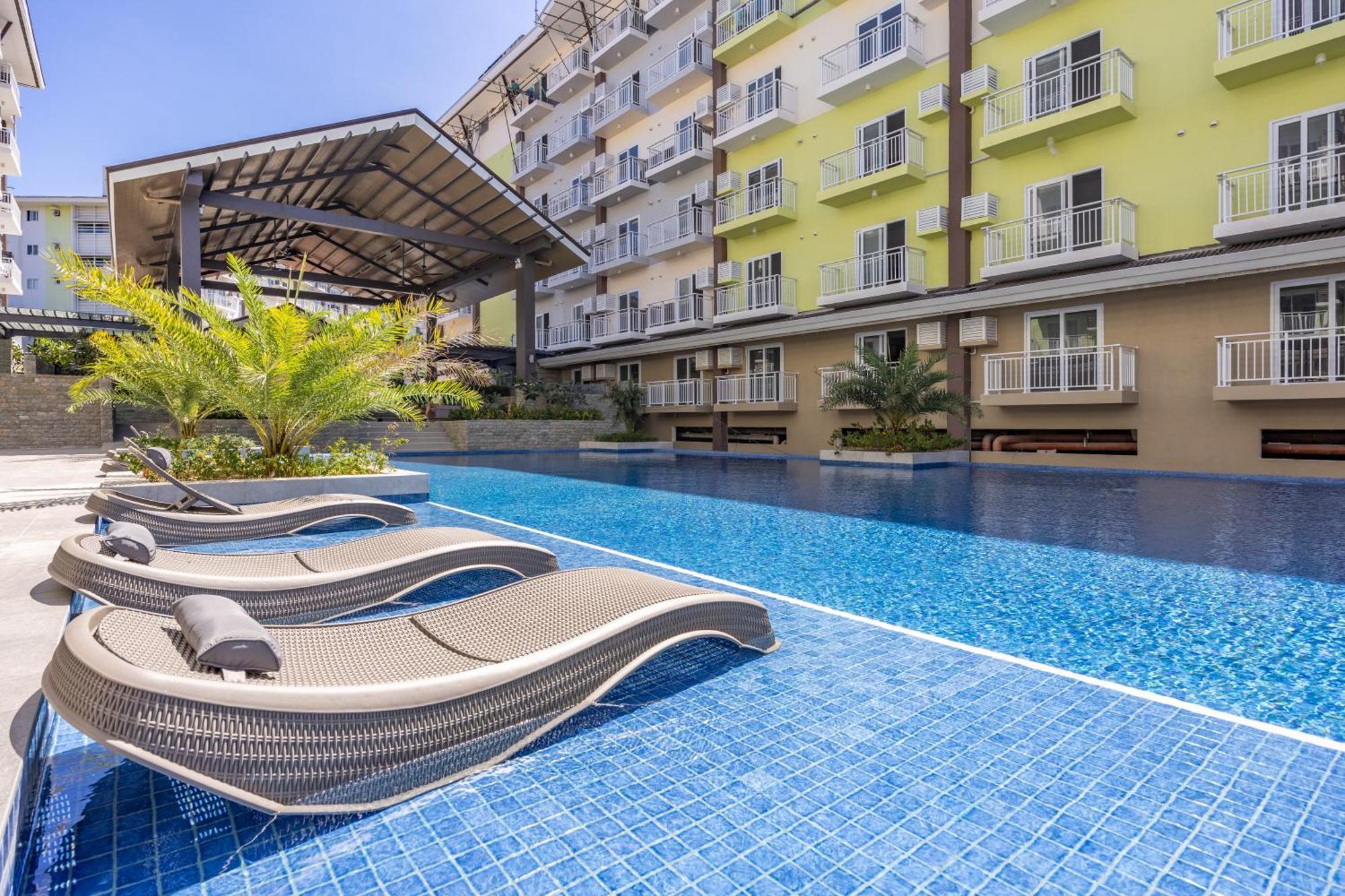 732 Express Condotel, 3 Minutes To Airport, With Gym & Pool Fast Wi-Fi, Free Netflix Lapu-Lapu City Exteriör bild